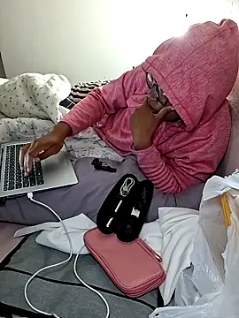 madamsensuale online show from 11.17.25