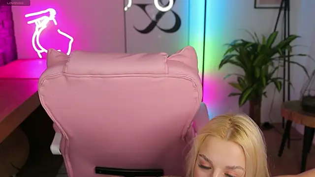 Crystal Barbie online show from 03.05.25