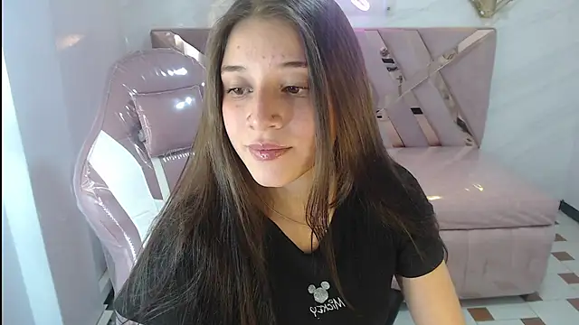 Snapshot of _Emily_v chatting on 12.16.24 Emily v online show from 12.16.24