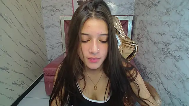 Snapshot of _Emily_v chatting on 01.10.25 Emily v online show from 01.10.25