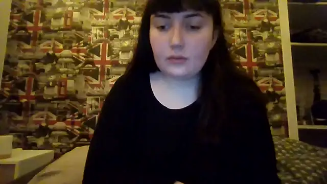 Lynylou online show from 12.18.25