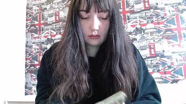 Snapshot of Lynylou chatting on 03.29.26 Lynylou online show from 03.29.26