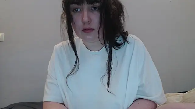 Snapshot of Lynylou chatting on 04.07.26 Lynylou online show from 04.07.26