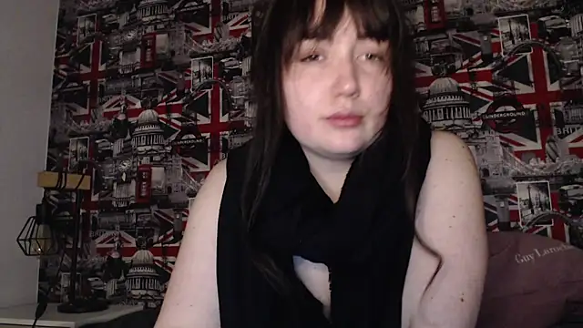Snapshot of Lynylou chatting on 04.11.26 Lynylou online show from 04.11.26