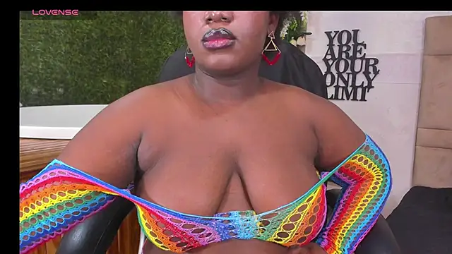 Snapshot of DILAY_XXX chatting on 02.15.25 DILAY XXX online show from 02.15.25