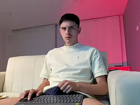 Snapshot of bastia_noooo chatting on 01.12.25 bastia noooo online show from 01.12.25