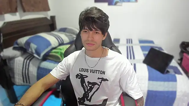 justin stark7 online show from 12.06.24