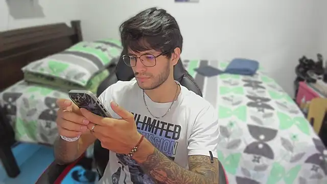 justin stark7 online show from 02.21.25