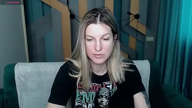 EmilyWalkeri online show from 02.08.26