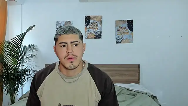 Snapshot of Baltazar_Dupont chatting on 03.17.25 Baltazar Dupont online show from 03.17.25