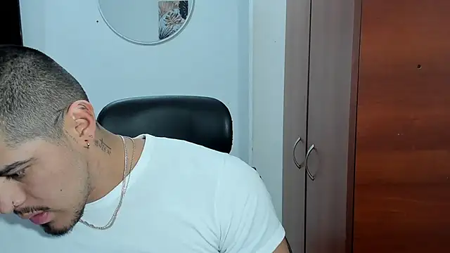 Snapshot of Baltazar_Dupont chatting on 12.01.25 Baltazar Dupont online show from 12.01.25