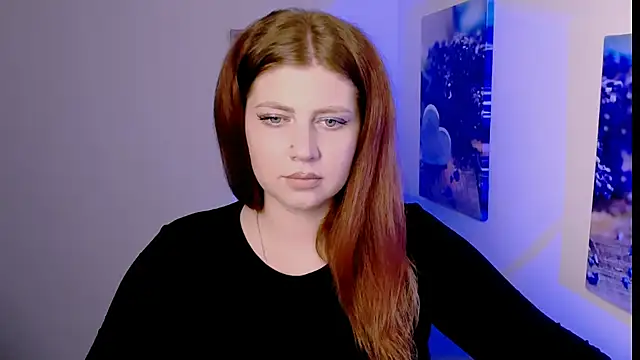 Snapshot of Lizzy_Love chatting on 11.23.25 Lizzy Love online show from 11.23.25