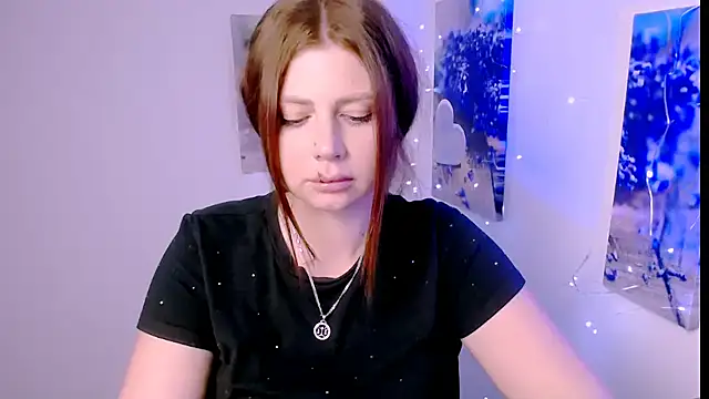 Snapshot of Lizzy_Love chatting on 01.07.26 Lizzy Love online show from 01.07.26