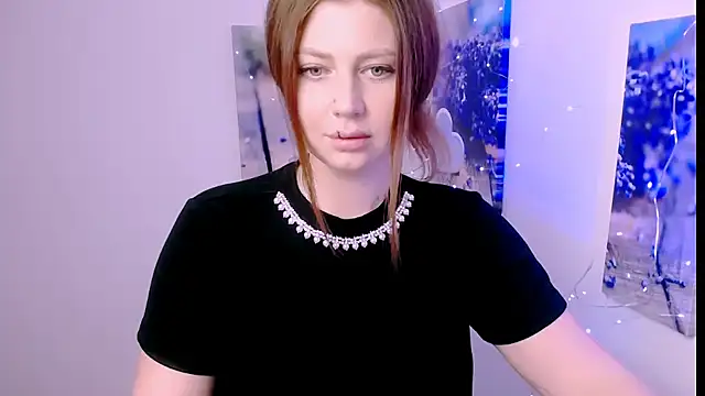 Snapshot of Lizzy_Love chatting on 01.11.26 Lizzy Love online show from 01.11.26