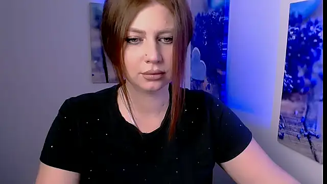 Snapshot of Lizzy_Love chatting on 02.11.26 Lizzy Love online show from 02.11.26