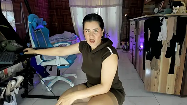 Snapshot of Cristina_Vanegas631 chatting on 07.08.26 Cristina Vanegas631 online show from 07.08.26