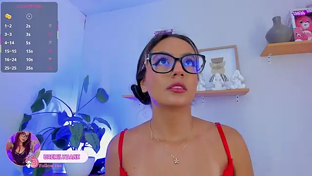 Snapshot of emily_bank chatting on 09.30.25 emily bank online show from 09.30.25