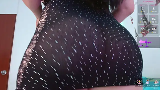 Emelyross  online show from 04.17.26