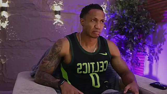 Logan Varela online show from 12.03.25