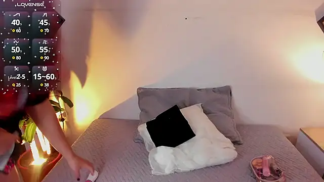 Agatha Vixen online show from 02.04.25