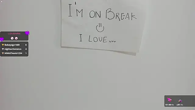 Snapshot of Queen_Antonella_Oficial chatting on 02.18.25 Queen Antonella Oficial online show from 02.18.25