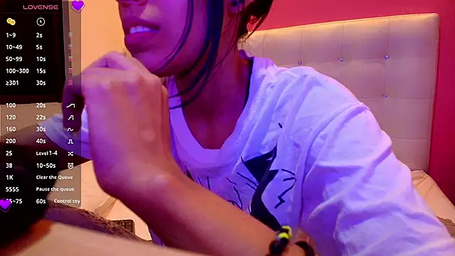 Snapshot of yourcuteneighbourr chatting on 02.04.25 yourcuteneighbourr online show from 02.04.25