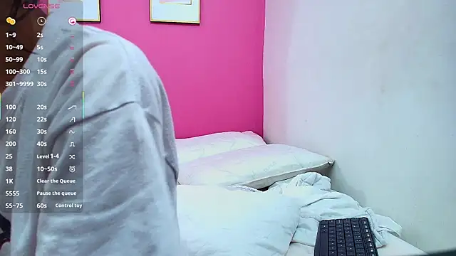 Snapshot of yourcuteneighbourr chatting on 03.05.25 yourcuteneighbourr online show from 03.05.25