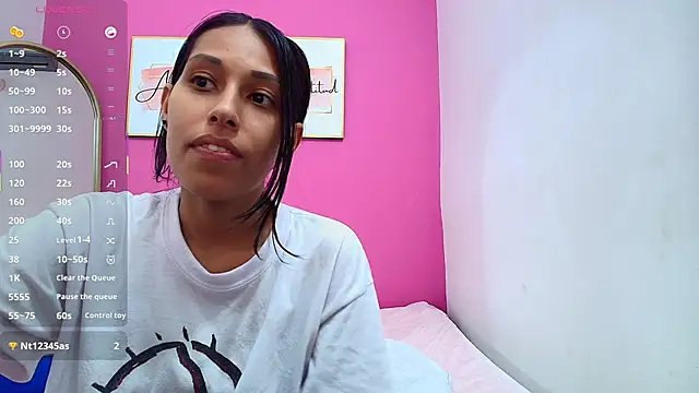 Snapshot of yourcuteneighbourr chatting on 03.05.25 yourcuteneighbourr online show from 03.05.25