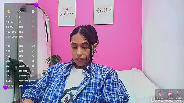 Snapshot of yourcuteneighbourr chatting on 03.13.25 yourcuteneighbourr online show from 03.13.25