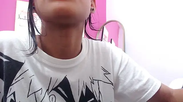 Snapshot of yourcuteneighbourr chatting on 03.19.25 yourcuteneighbourr online show from 03.19.25