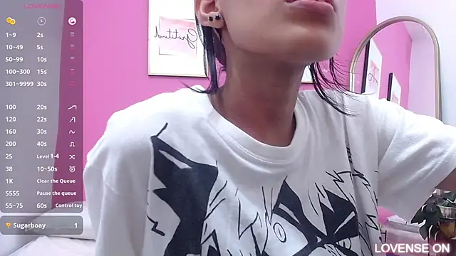 Snapshot of yourcuteneighbourr chatting on 03.20.25 yourcuteneighbourr online show from 03.20.25