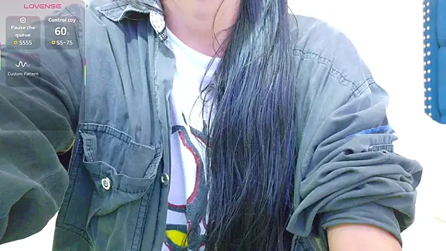 Snapshot of yourcuteneighbourr chatting on 10.15.25 yourcuteneighbourr online show from 10.15.25