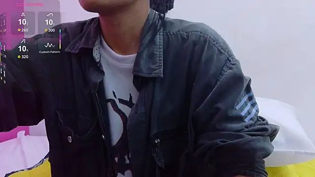 Snapshot of yourcuteneighbourr chatting on 10.17.25 yourcuteneighbourr online show from 10.17.25