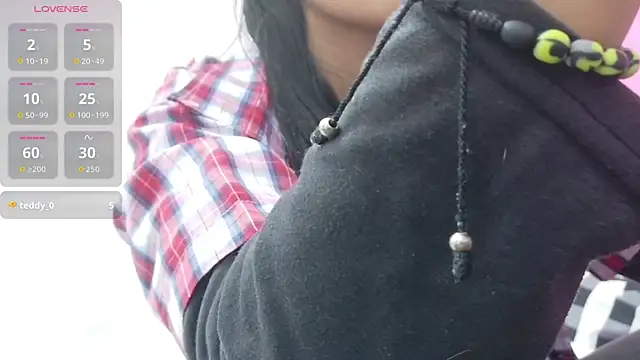 Snapshot of yourcuteneighbourr chatting on 11.06.25 yourcuteneighbourr online show from 11.06.25