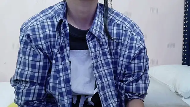 Snapshot of yourcuteneighbourr chatting on 02.28.26 yourcuteneighbourr online show from 02.28.26