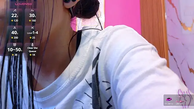 yourcuteneighbourr online show from 04.11.26