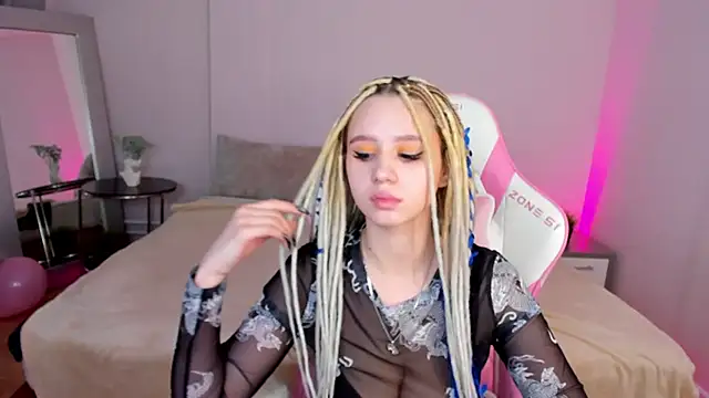 Valerie Woods online show from 12.09.24