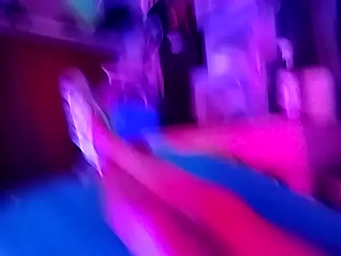 gurlnips online show from 10.14.25