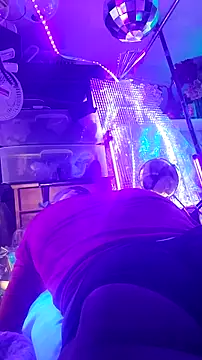 Snapshot of gurlnips chatting on 03.18.26 gurlnips online show from 03.18.26