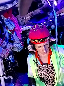 Snapshot of gurlnips chatting on 03.20.26 gurlnips online show from 03.20.26