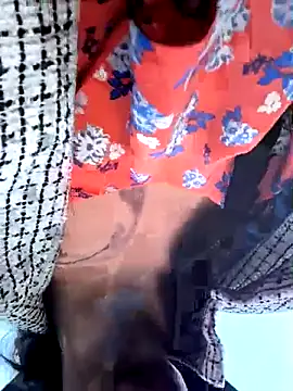 Snapshot of gurlnips chatting on 03.22.26 gurlnips online show from 03.22.26