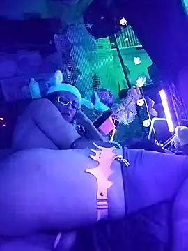 Snapshot of gurlnips chatting on 03.22.26 gurlnips online show from 03.22.26