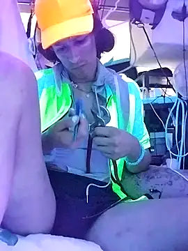 Snapshot of gurlnips chatting on 04.02.26 gurlnips online show from 04.02.26