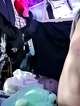 Snapshot of gurlnips chatting on 04.10.26 gurlnips online show from 04.10.26