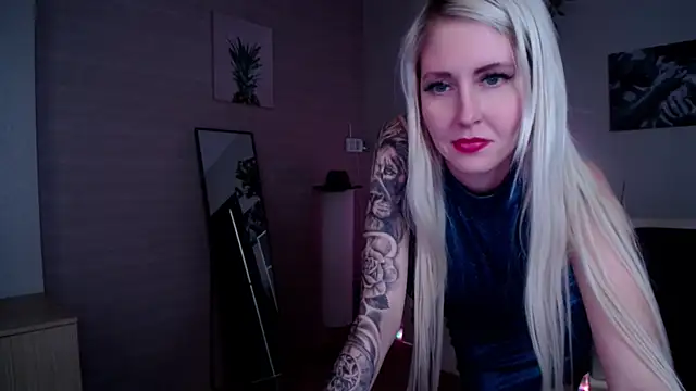 Snapshot of Mermaid_N chatting on 12.09.24 Mermaid N online show from 12.09.24