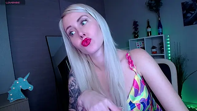 Snapshot of Mermaid_N chatting on 01.15.25 Mermaid N online show from 01.15.25