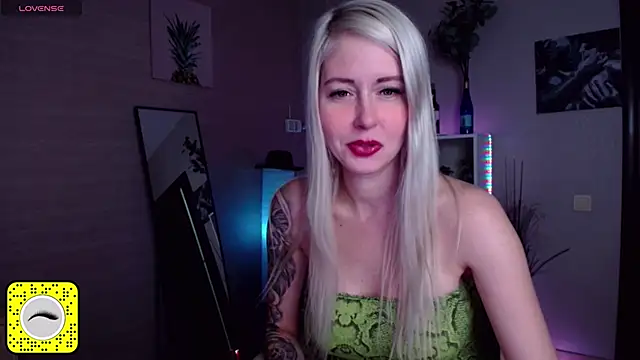 Snapshot of Mermaid_N chatting on 01.17.25 Mermaid N online show from 01.17.25