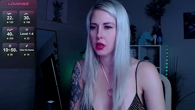 Snapshot of Mermaid_N chatting on 02.14.25 Mermaid N online show from 02.14.25