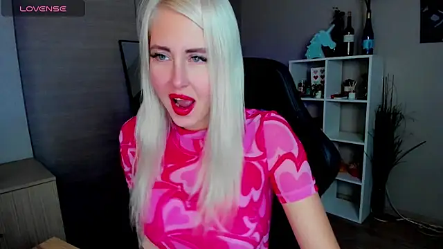 Snapshot of Mermaid_N chatting on 10.01.25 Mermaid N online show from 10.01.25