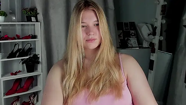 Rebecca Kelly online show from 11.11.25